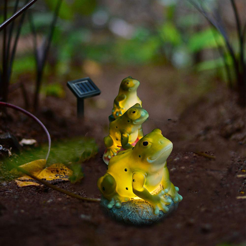 frog garden statue with solar lantern